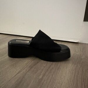 STEVE MADDEN Black Platform Slide Sandals